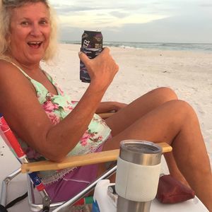 Meet your Posher, Debbie